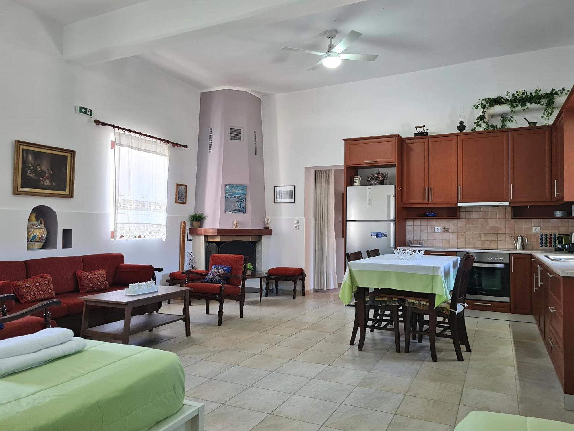 Enastron Vacation House Kissamos Exterior photo